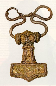 us34-01_thor_hammer.jpg